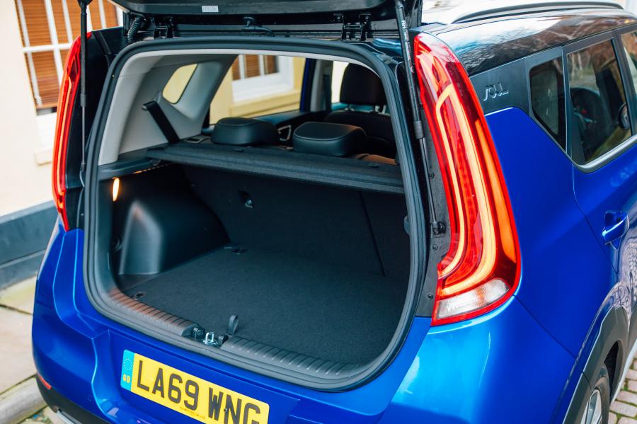 Багажник Kia Soul EV (SK3) 2019 года  (UK) (фото 23 из 40)